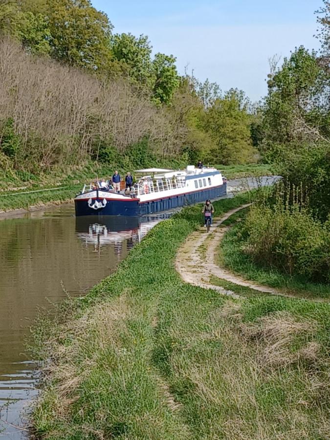Entre Loire Et Canal บริยาร์ ภายนอก รูปภาพ
